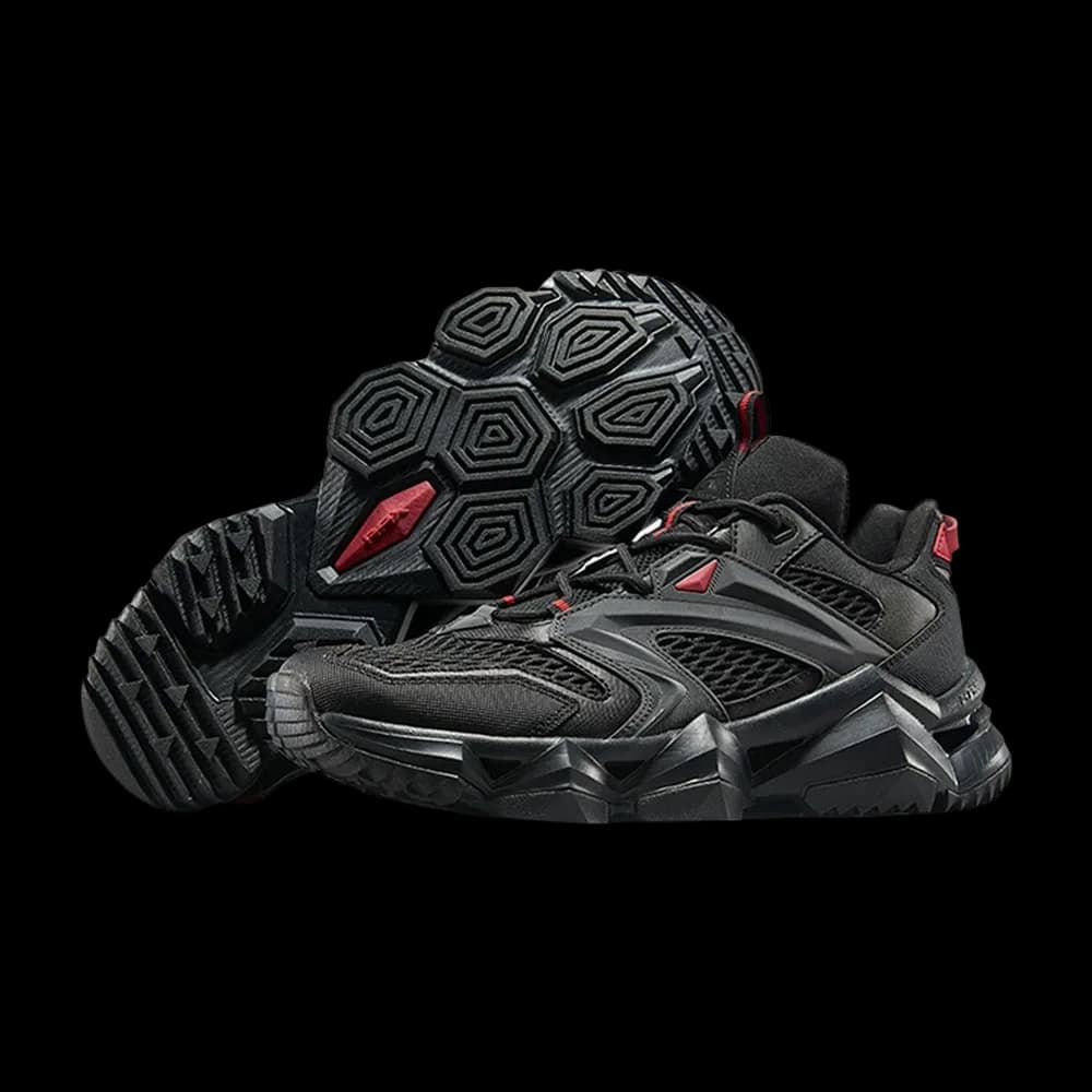 Rax Quick-dry Wading pair in Carbon Black with the paw outsole facing forward